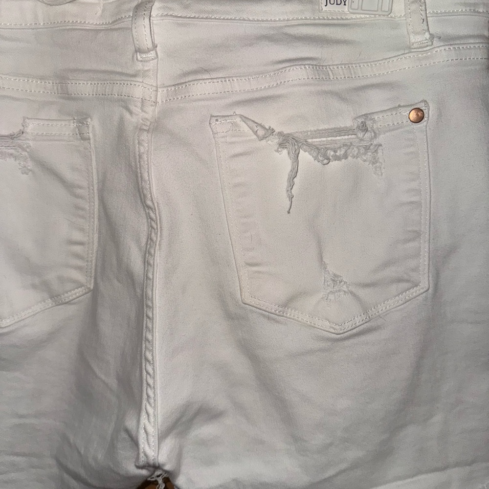 Judy blue women’s high-rise white distressed shorts size large cut off stretch - Picture 5 of 6